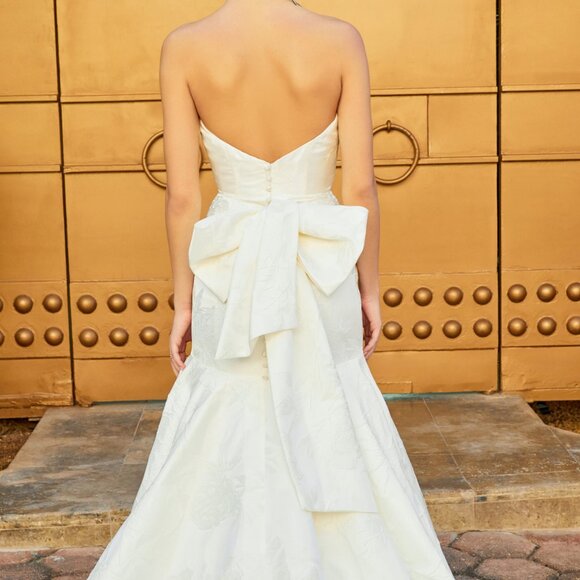 Wedding Dress Allure Bridals, Madison James MJ960 Brocade, Bow, Size 12 Gown NWT - Picture 6 of 9
